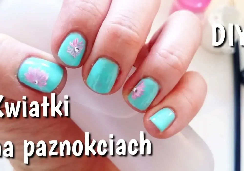 Jak narysować kwiaty na paznokciach - proste techniki dla każdego